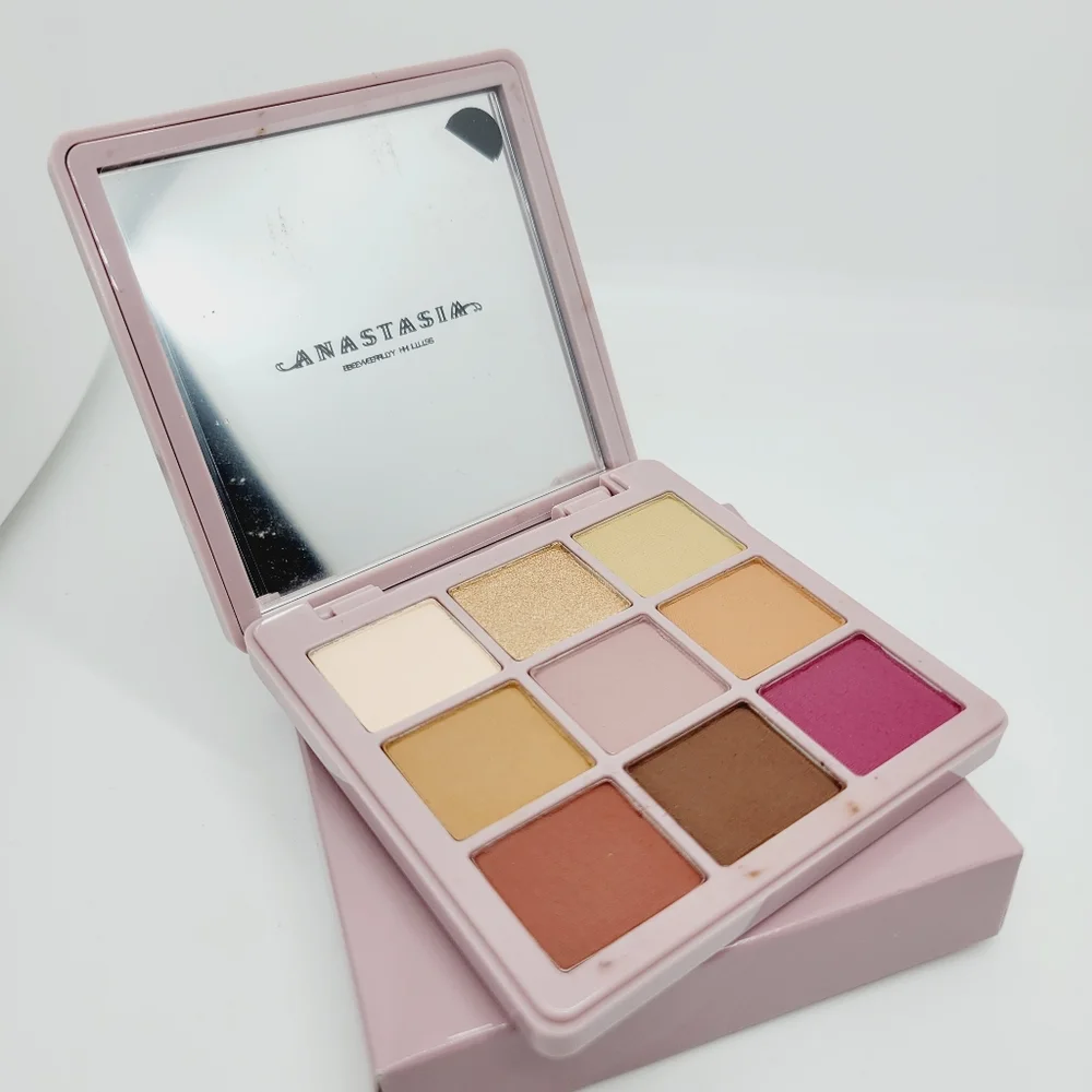 Anastasia Beverly Hills essential mini
